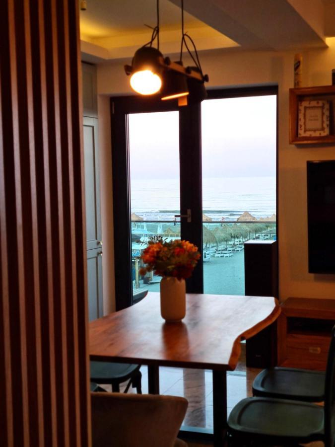 Ferienwohnung Royal Sea View Design Promenada 3 Năvodari Exterior foto